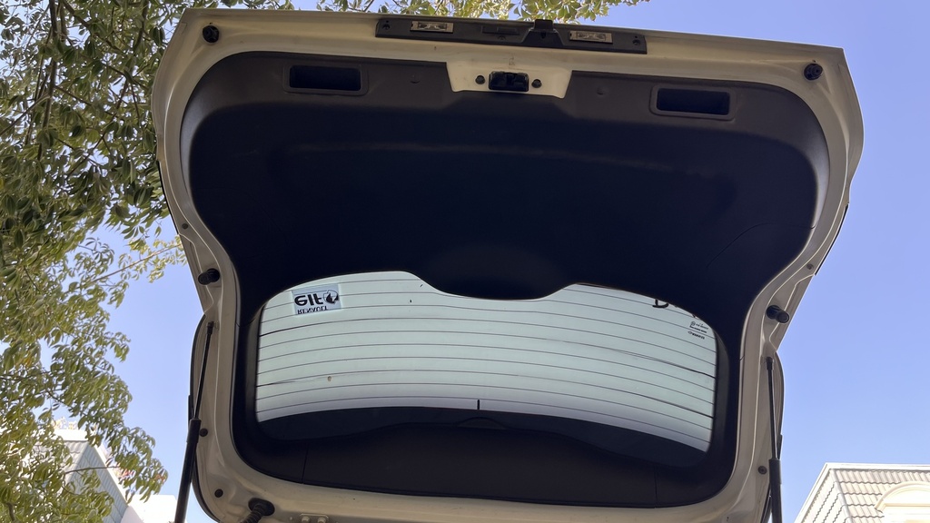 TRUNK HOOD