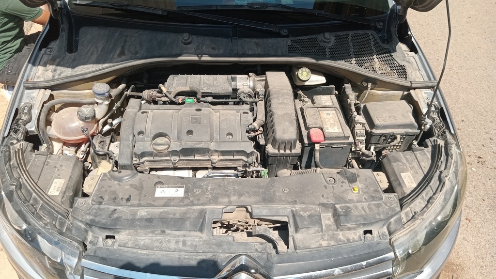 ENGINE COMPARTMENT