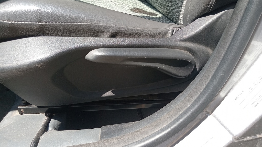DRIVER SEAT SWITCHES