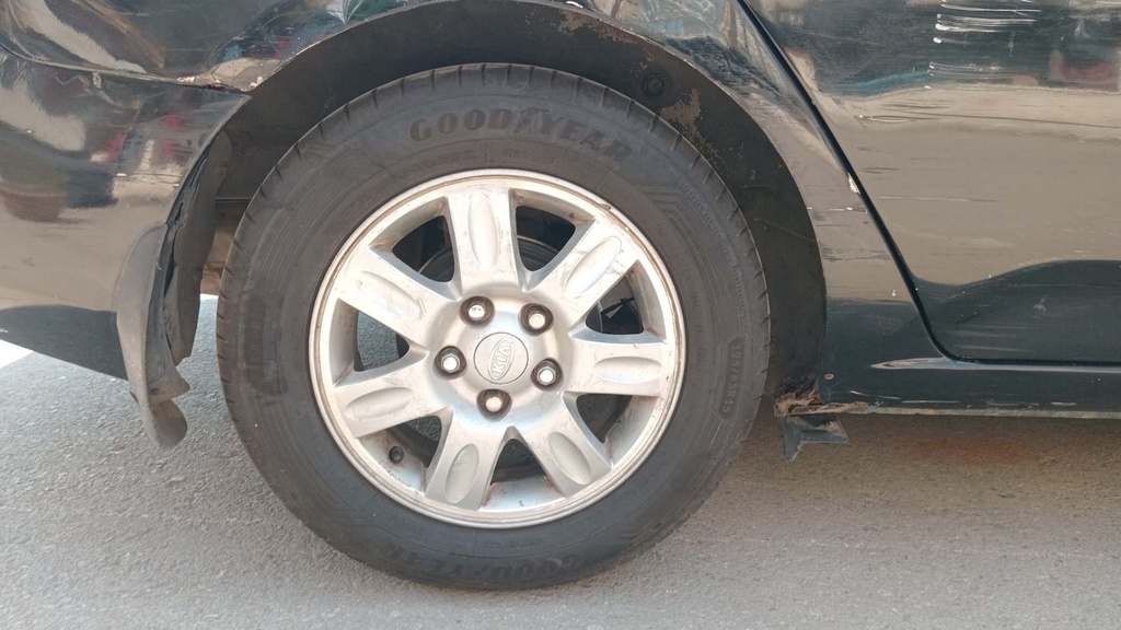 RR R TIRE