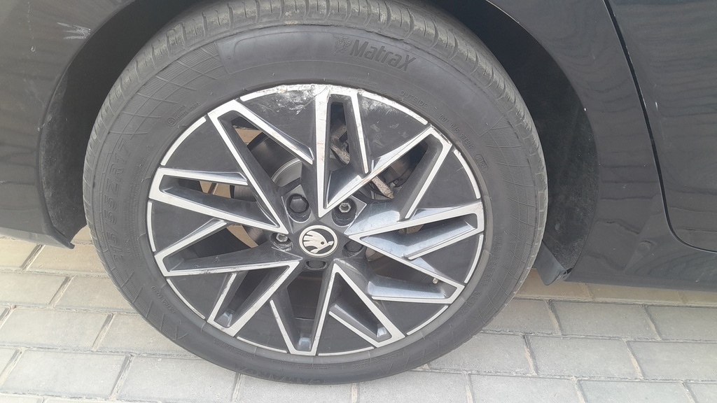 RR R TIRE
