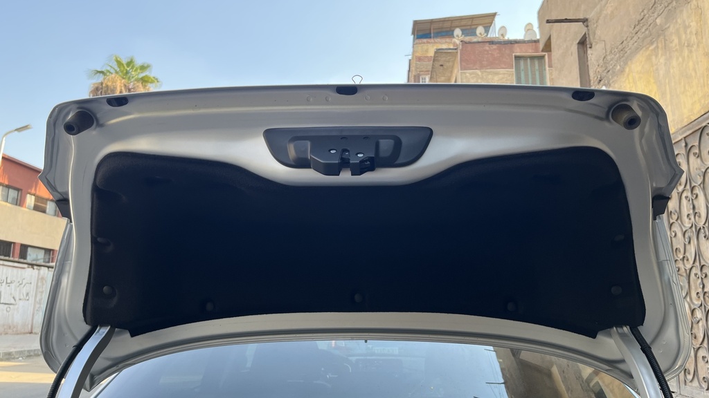 TRUNK HOOD