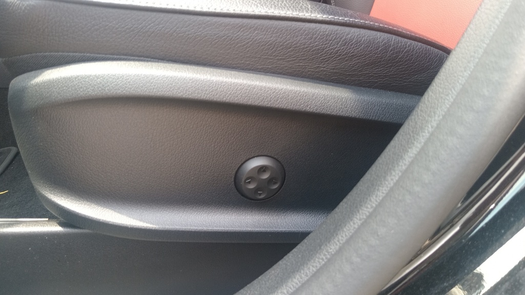 DRIVER SEAT SWITCHES