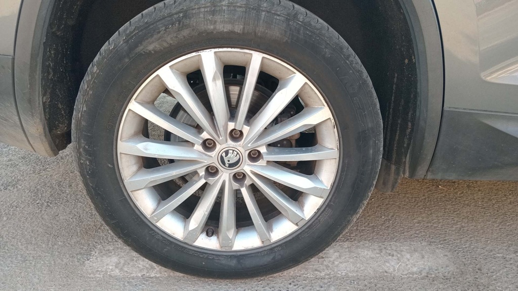 RR R TIRE