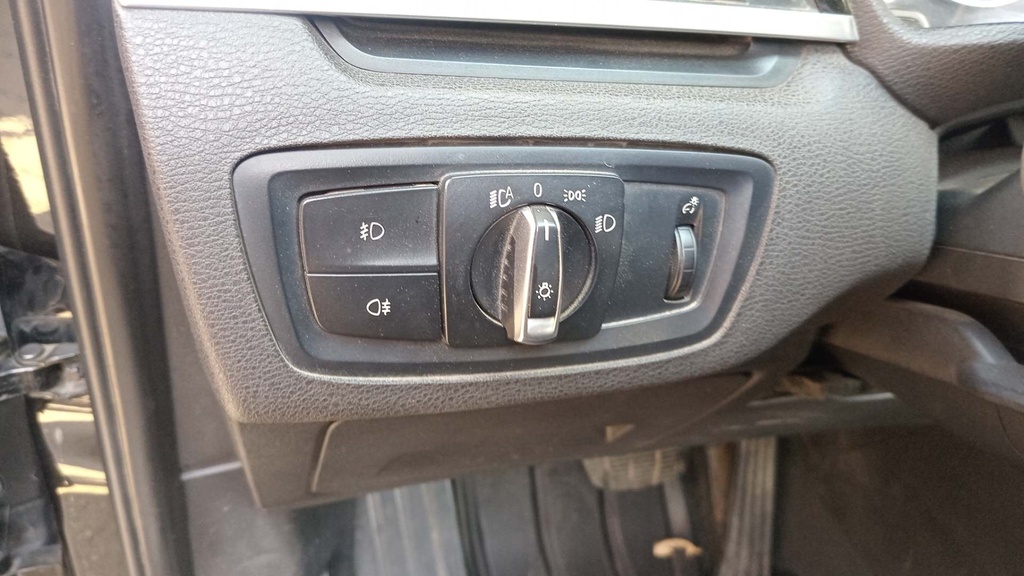 LIGHT SWITCHES