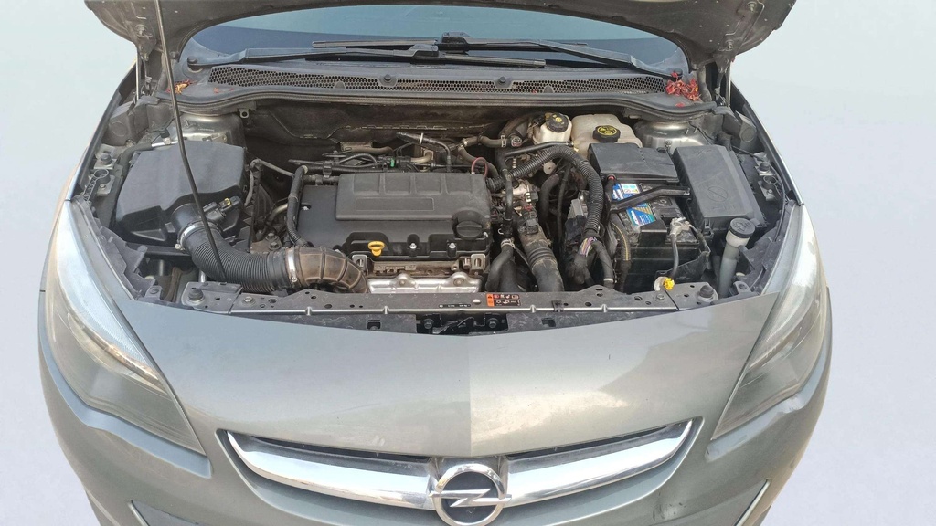 ENGINE COMPARTMENT
