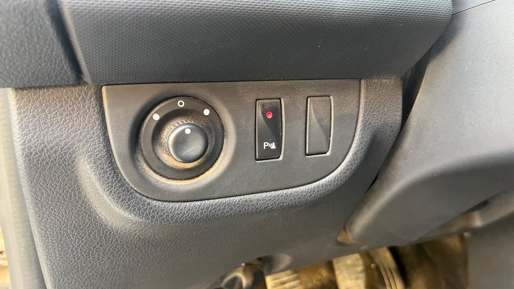 LIGHT SWITCHES