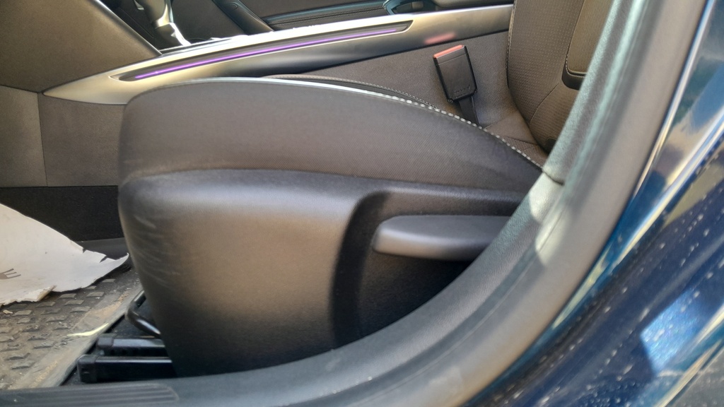 DRIVER SEAT SWITCHES
