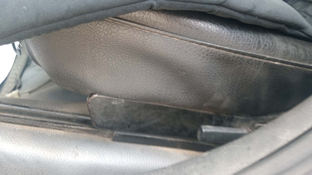 DRIVER SEAT SWITCHES
