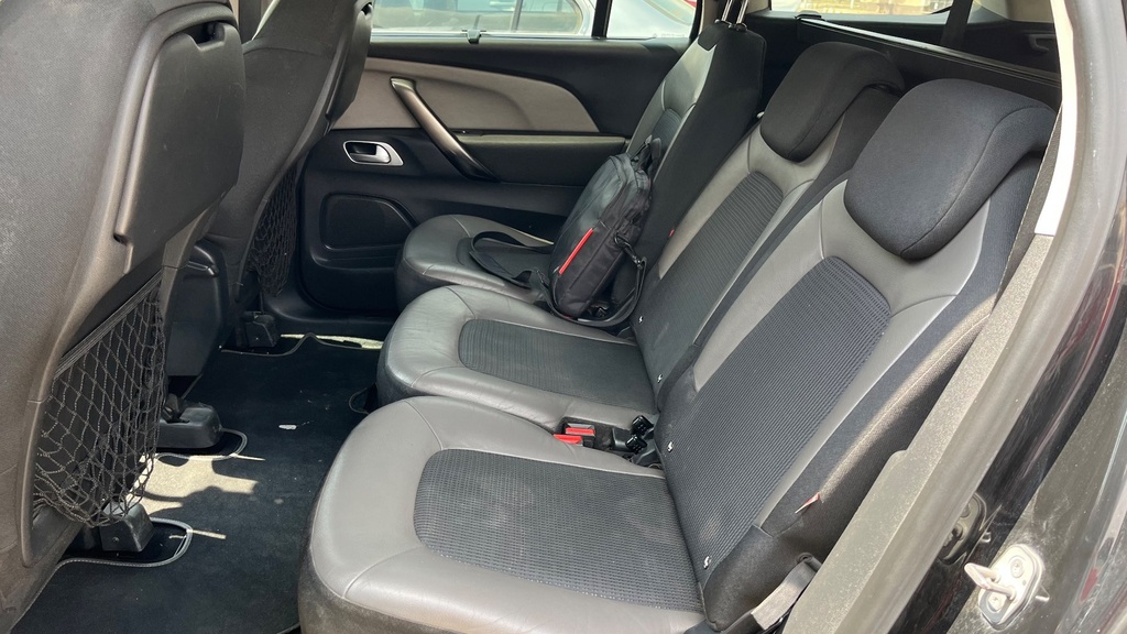 RR SEATS