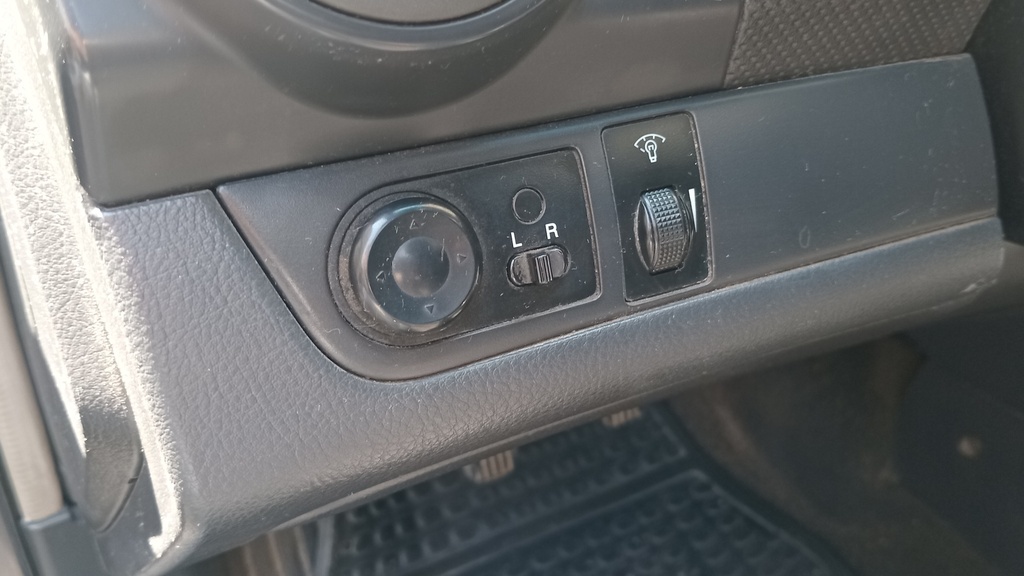 LIGHT SWITCHES