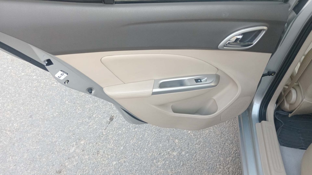 RR L DOOR