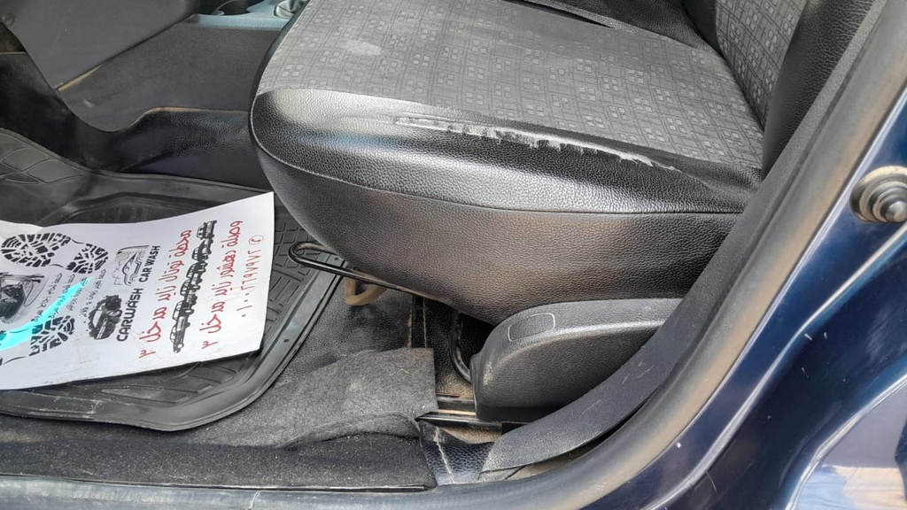 DRIVER SEAT SWITCHES