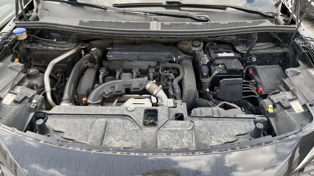 ENGINE COMPARTMENT
