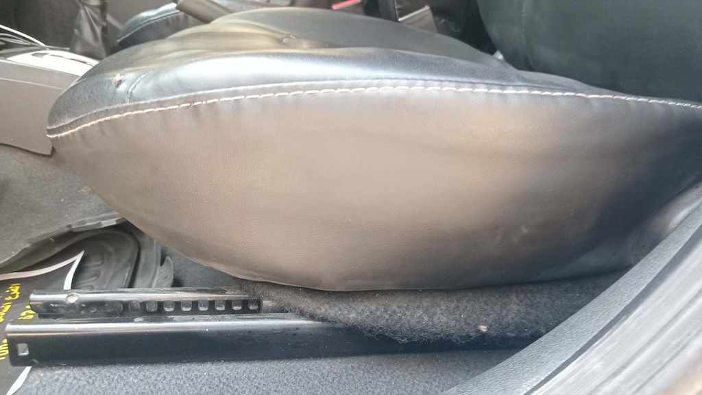 DRIVER SEAT SWITCHES