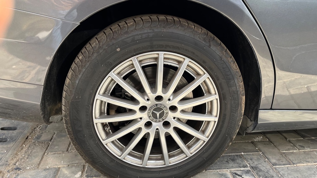 RR R TIRE