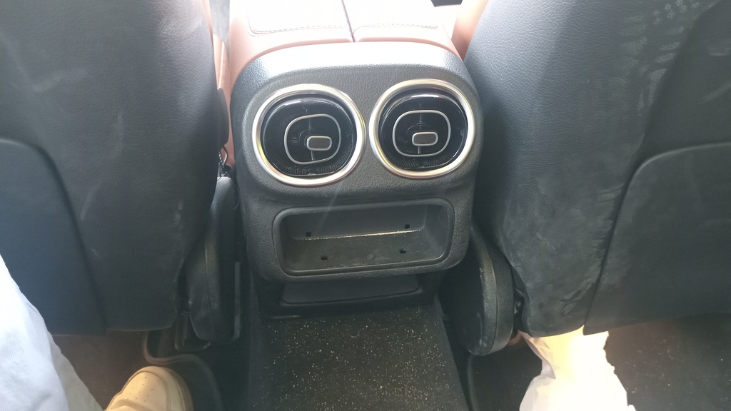 RR AC GRILL