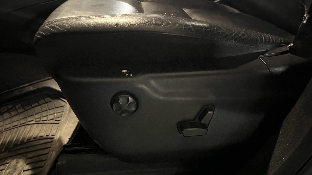 DRIVER SEAT SWITCHES