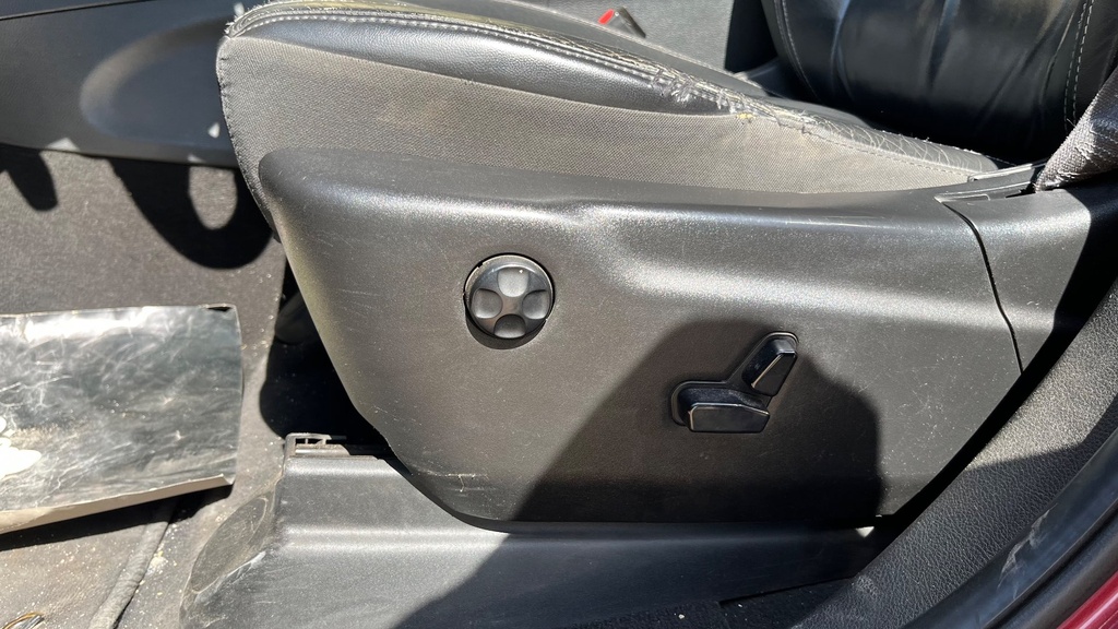 DRIVER SEAT SWITCHES