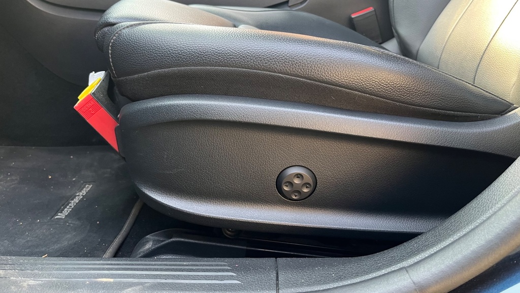 DRIVER SEAT SWITCHES