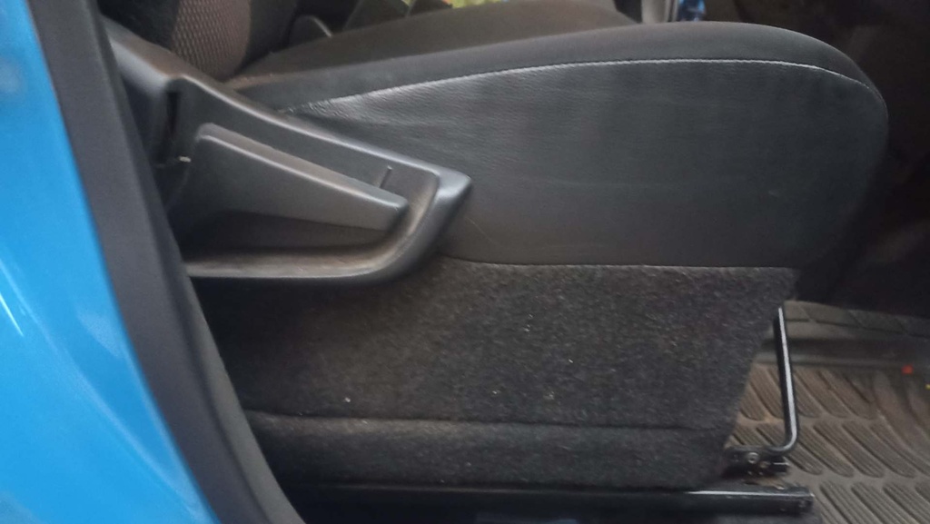 DRIVER SEAT SWITCHES