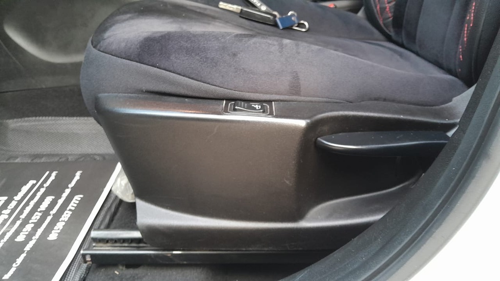 DRIVER SEAT SWITCHES