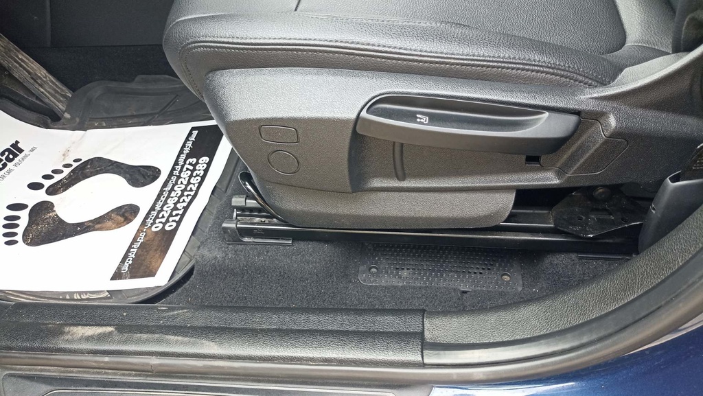 DRIVER SEAT SWITCHES