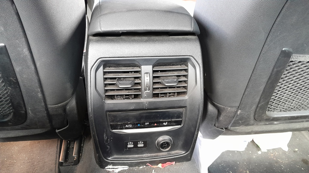 RR AC GRILL