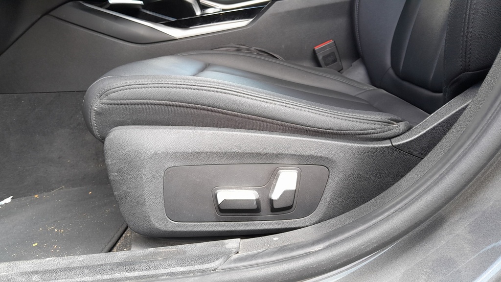 DRIVER SEAT SWITCHES