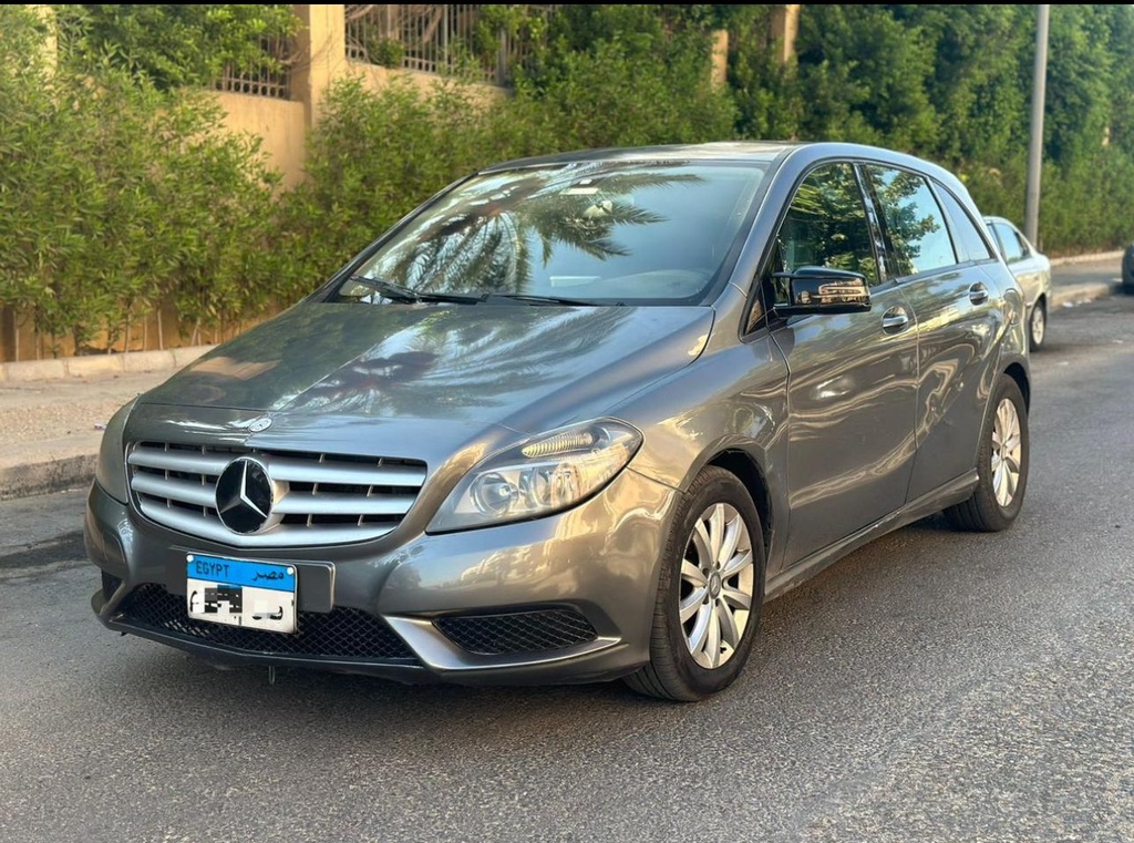Mercedes B 200 2013 2nd Category