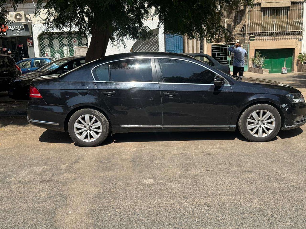 Volkswagen Passat 2011 2nd Category